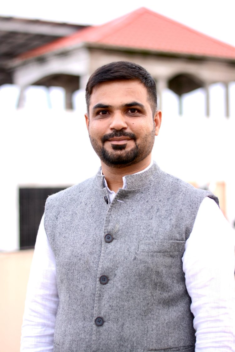 छत्तीसगढ़ प्रदेश कांग्रेस कमेटी के महामंत्री सक़लैन कमदार ने दुर्ग में 6 वर्षीय बच्ची के साथ दुराचार एवं हत्या की घटना पर जताई गहरी नाराज़गी