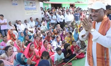 साय सरकार मना रही सुशासन तिहार : सीएम ने जशपुर से की शुरुआत, जनचौपाल में सीधे संवाद कर किया मौके पर समाधान