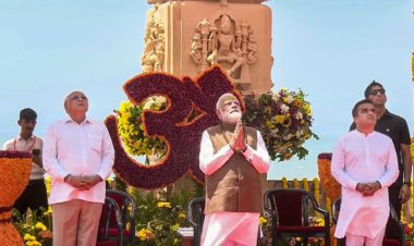 सोमनाथ अमृत पर्व के अवसर पर प्रधानमंत्री मोदी ने ज्‍योर्तिलिंग- सोमनाथ महादेव मंदिर में विशेष महापूजा की